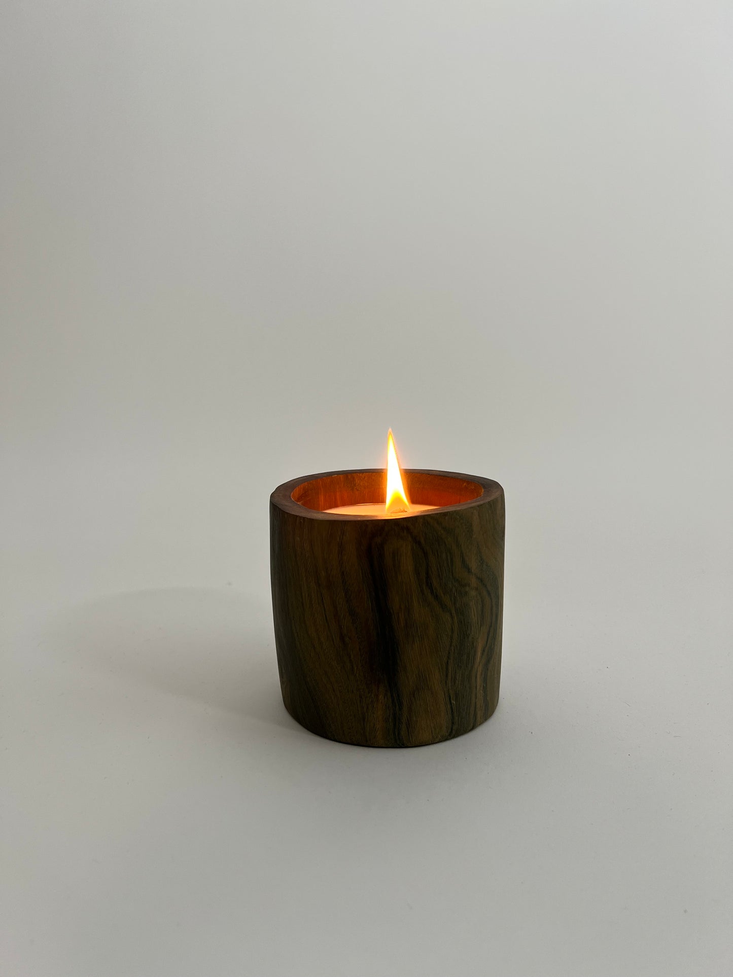 PALO SANTO HAND MADE CANDLE
