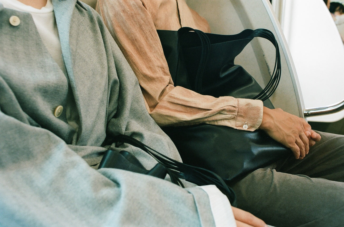 SEYA X ISAAC REINA CHASEN HOBO /LARGE /OIL LEATHER