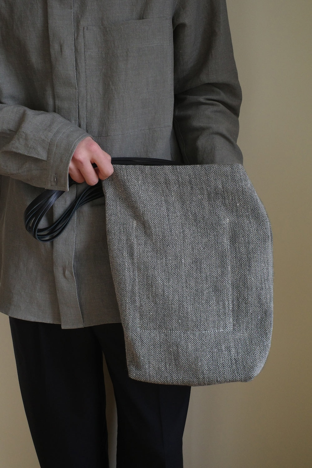 SEYAxISAAC REINA LINEN CHASEN HOBO / MEDIUM