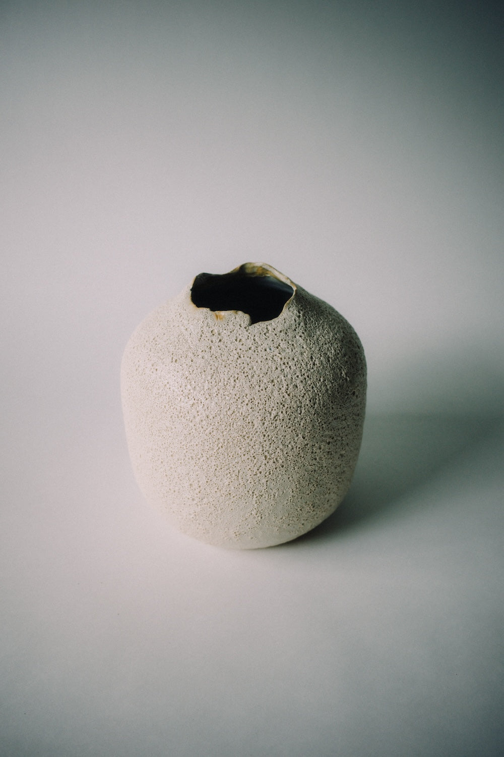 DEIA Pottery -Small Glove
