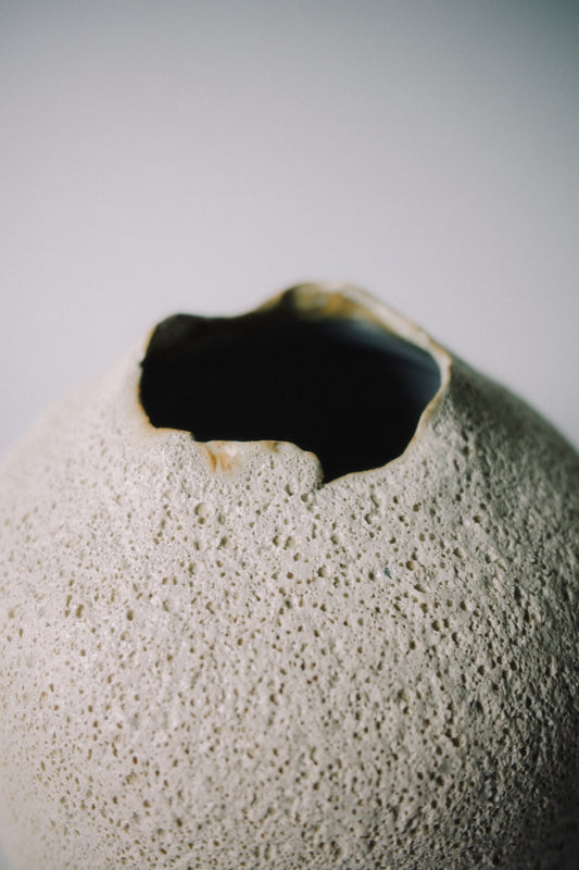 DEIA Pottery -Small Glove