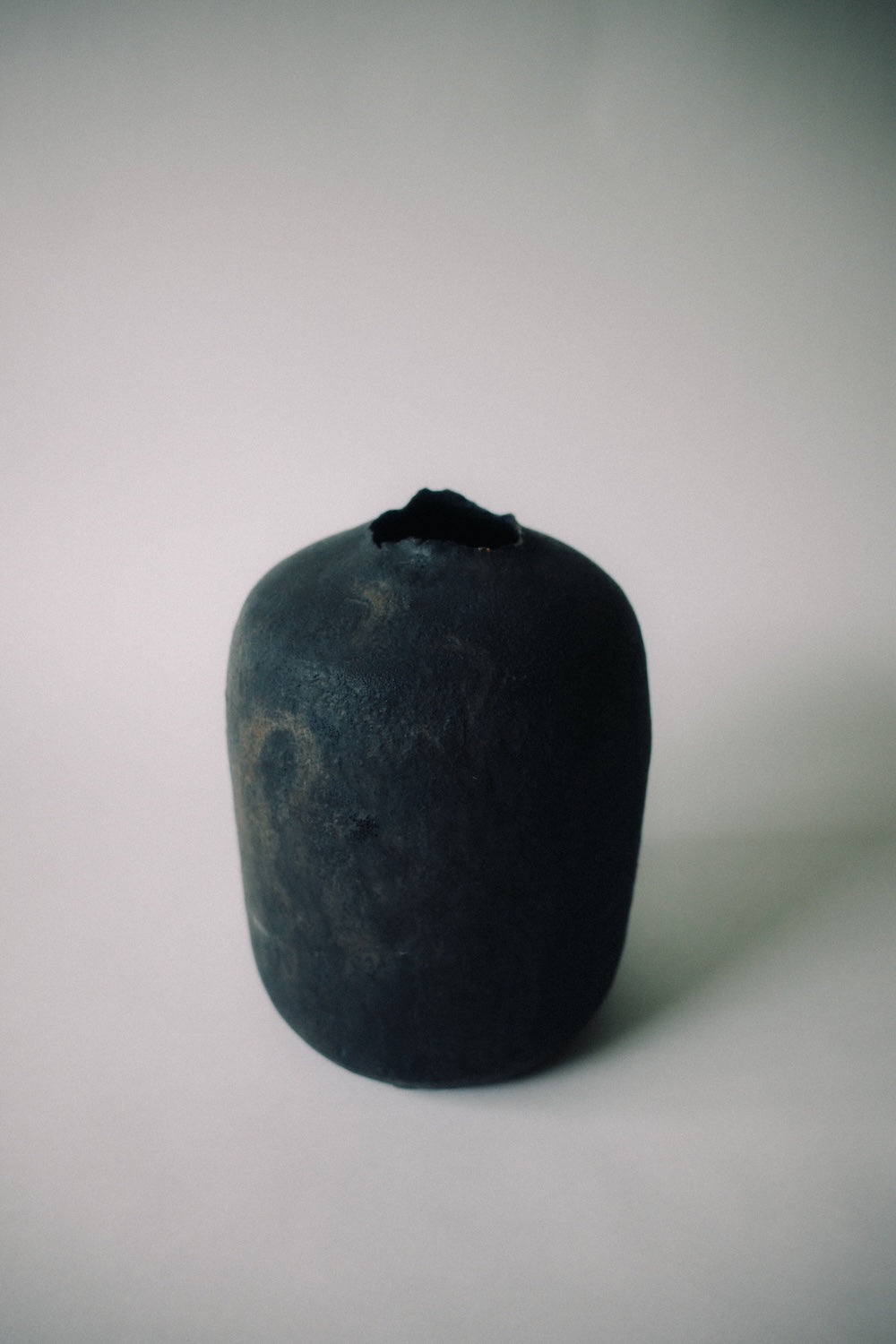 DEIA Pottery -Big Glove