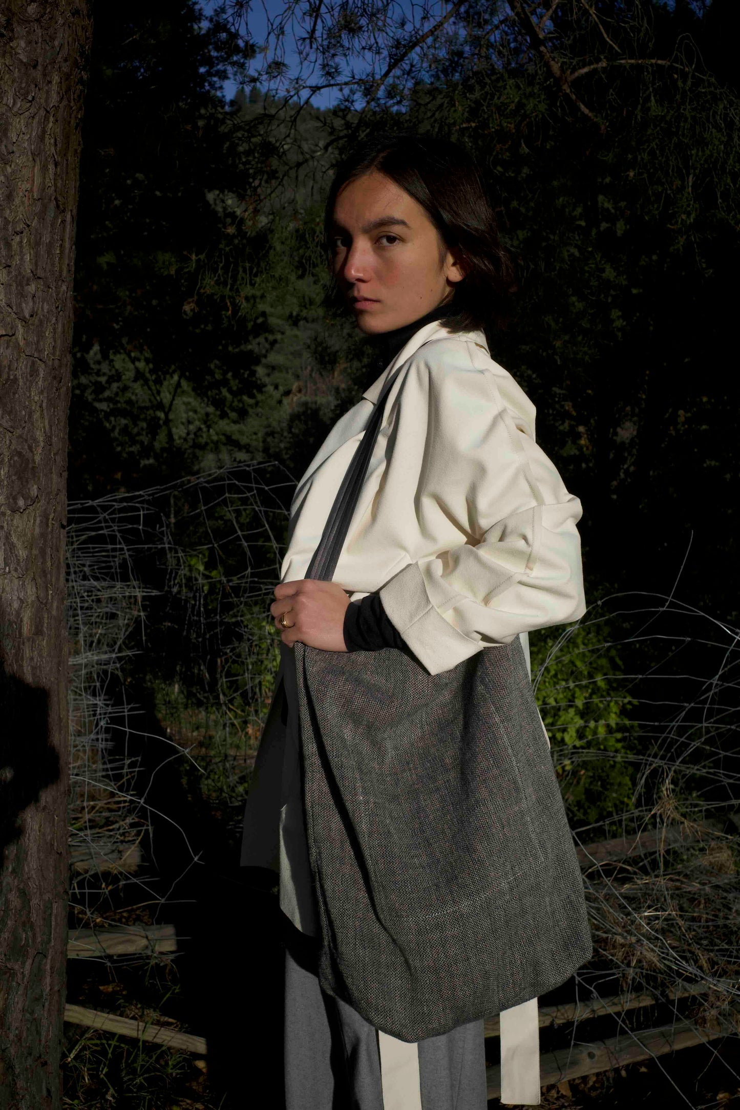 25AW ISAAC REINA X seya.  CHASEN BAG /LINEN MULTI HANDLE HOBO   / LARGE